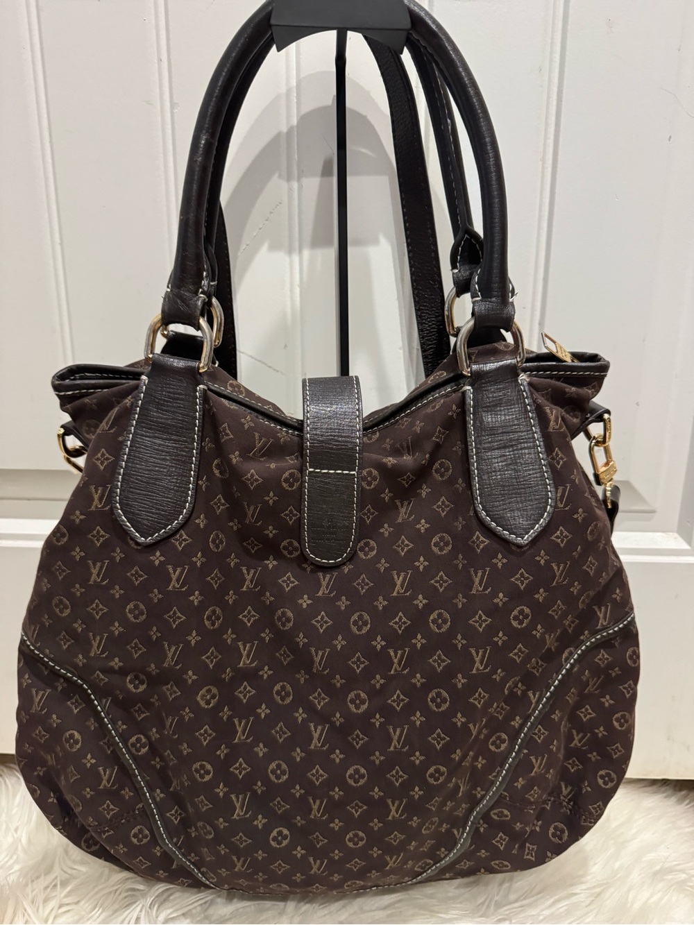 Louis Vuitton Dark Brown Monogram Canvas Shoulder Bag with Gold Hardware - Picture 4 of 11